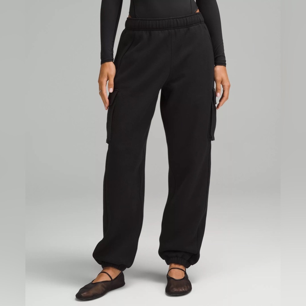 Lululemon Scuba Mid-Rise Oversized Cargo Jogger Small